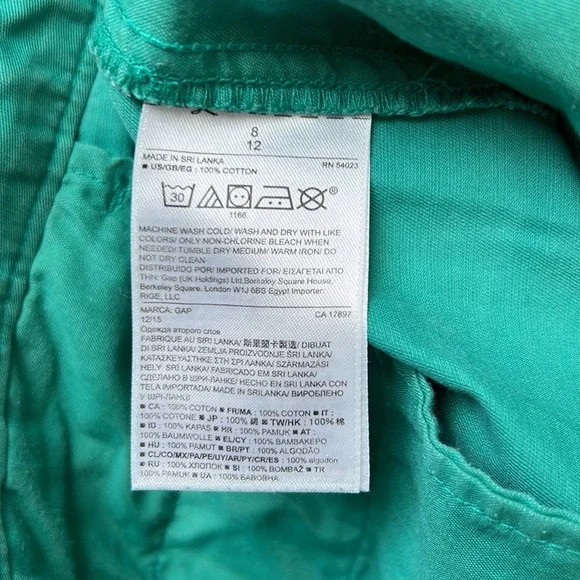 Gap Summer Shorts - Picture 3 of 7